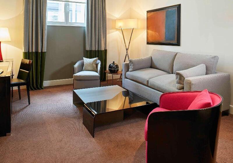 سوییت پرستیژ, Sofitel London St James