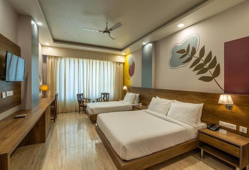 اتاق استاندارد سه نفره, Moustache Rishikesh Luxuria