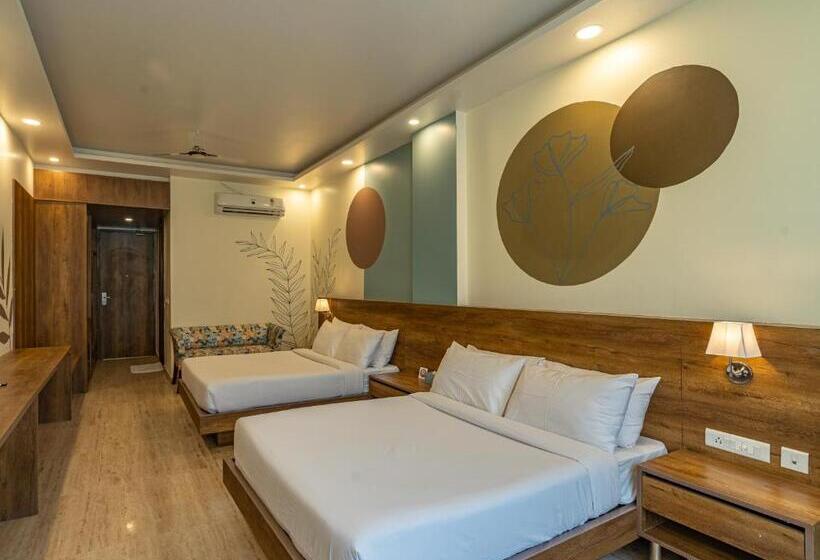 اتاق استاندارد چهار تخته, Moustache Rishikesh Luxuria