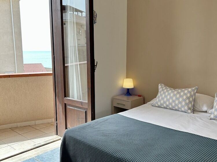 オーシャンビューエコノミールーム, Arcobaleno Tropea Centro