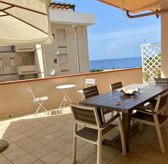 オーシャンビューエコノミールーム, Arcobaleno Tropea Centro