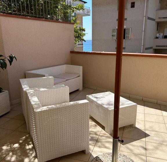４ベッドルームクラシックタイプ, Arcobaleno Tropea Centro