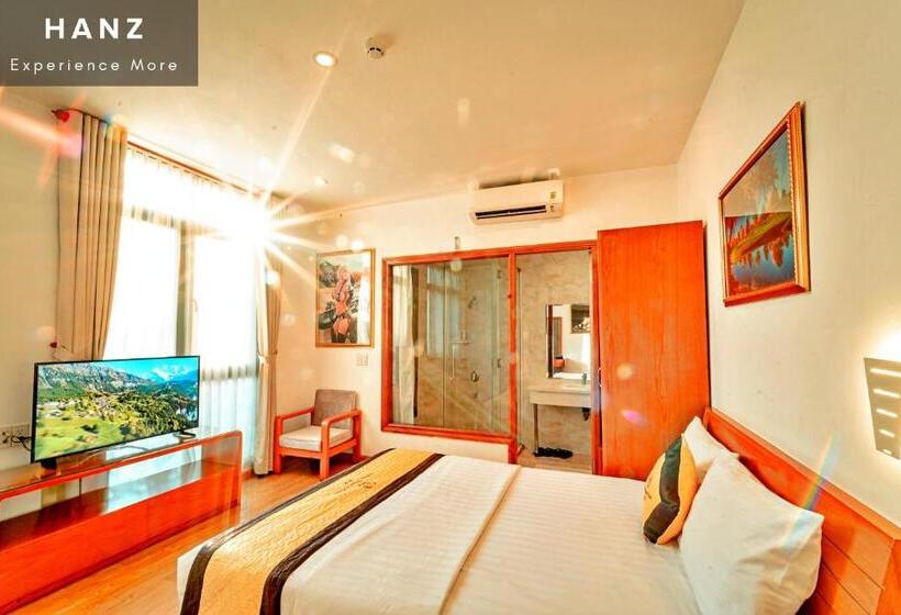 Deluxe Room, Hanz 839 Son Mi