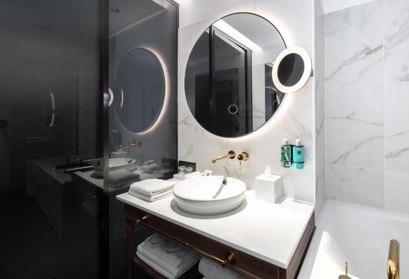 اتاق لوکس با بالکن, Movenpick Hotel Tallinn
