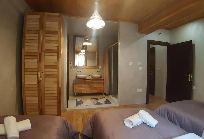 Номер Стандарт, Restaurant Alpet Theth