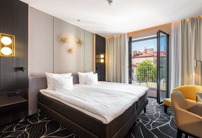 اتاق سوپریور با بالکن, Movenpick Hotel Tallinn