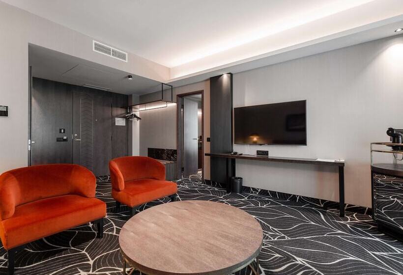 سوئیت اجرایی با بالکن, Movenpick Hotel Tallinn