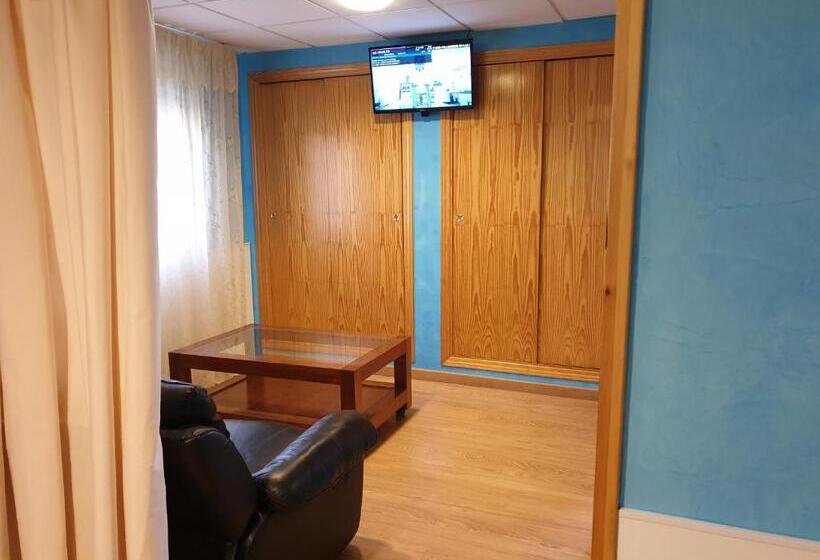 Люкс, Hostal Alfil