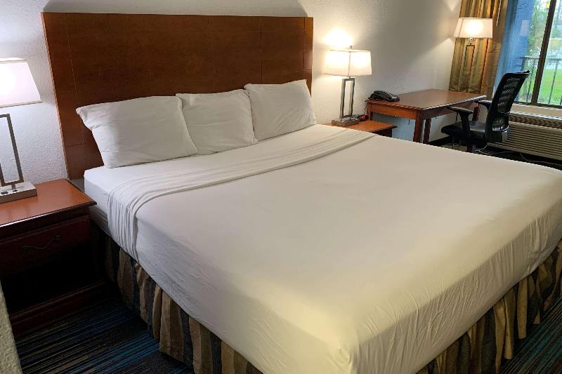 Стандартный Номер Кровать Кинг, Travelodge By Wyndham Mobile Al