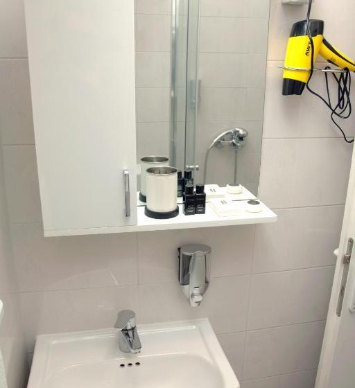 استودیوی استاندارد, Apartments Seyda