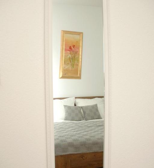 استودیوی استاندارد, Apartments Seyda