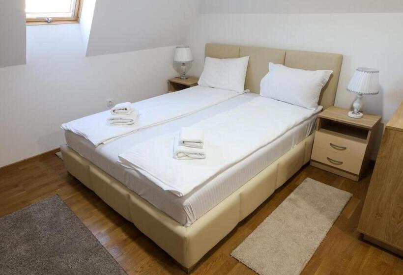 استودیوی استاندارد, All Seasons Residence