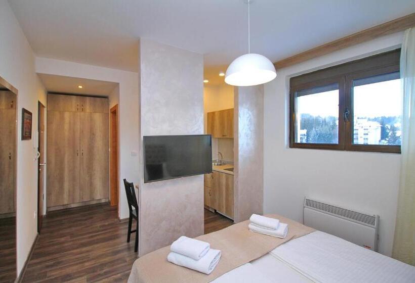 استودیوی استاندارد, All Seasons Residence