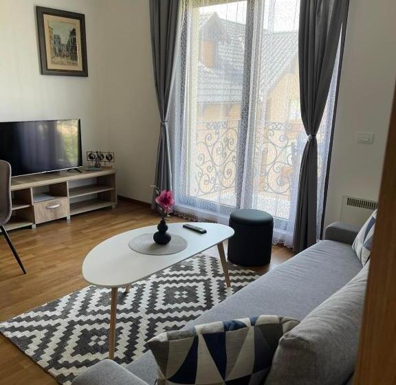 آپارتمان 1 خوابه, All Seasons Residence