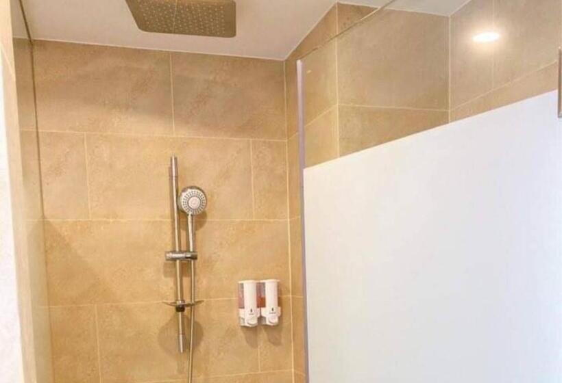 استودیوی استاندارد, Espana Resort Pattaya