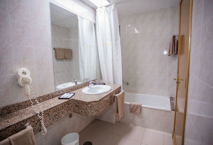 Quarto Superior Vista Piscina, Servatur Don Miguel - Adults Only