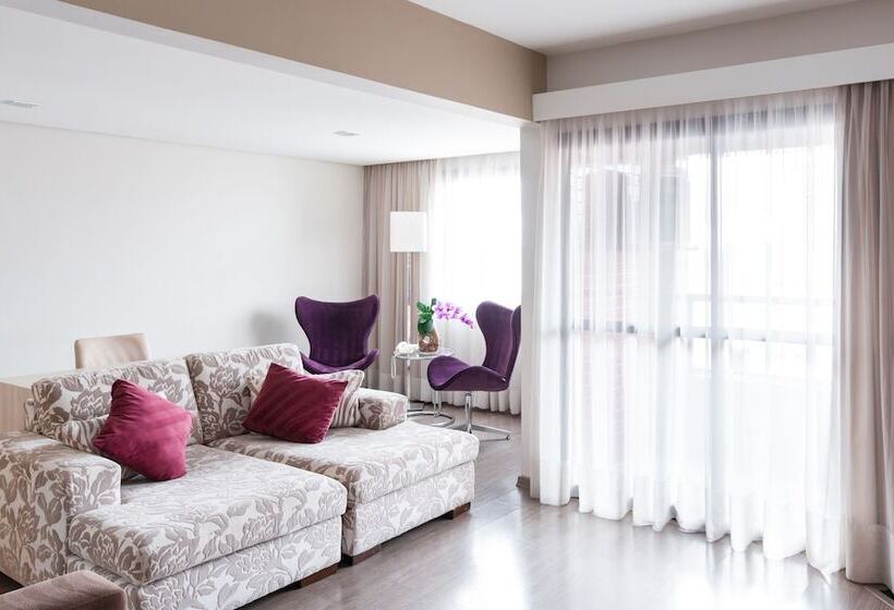 سوییت اجرایی, Mercure Curitiba Batel