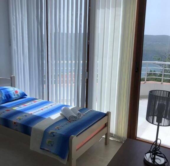 آپارتمان 1 خوابه با تراس, Villa Rakhimov
