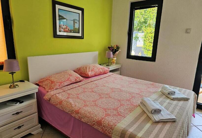 آپارتمان 1 خوابه همکف, Klaris Guest House