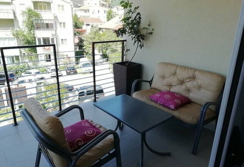 اتاق راحتی سه تخته, Apartments And Rooms Grand Palazzo