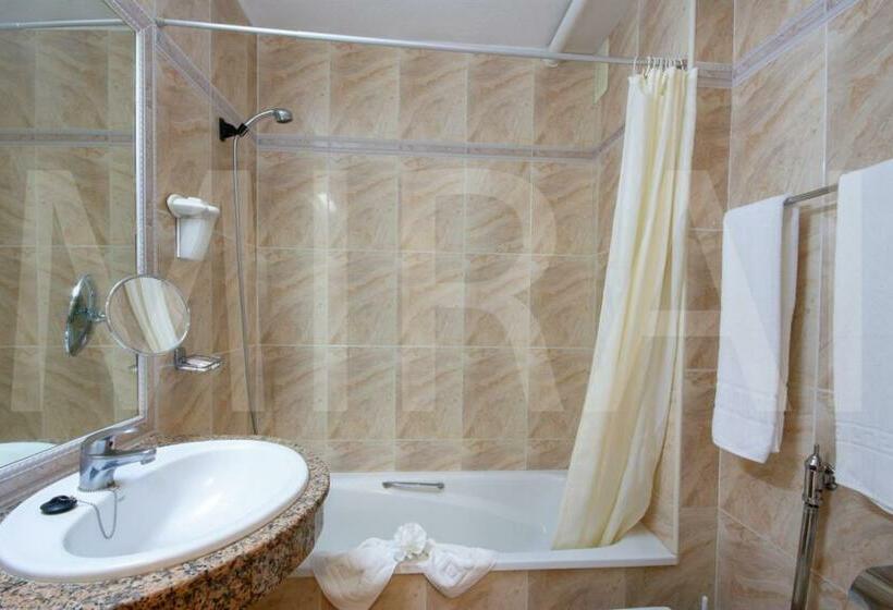 Студио Стандарт Вид на Бассейн, Apartamentos Pez Azul