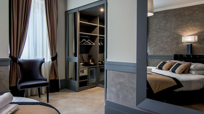 اتاق لوکس, Castellino Roma