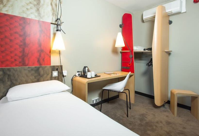 Номер Стандарт, Ibis Leicester