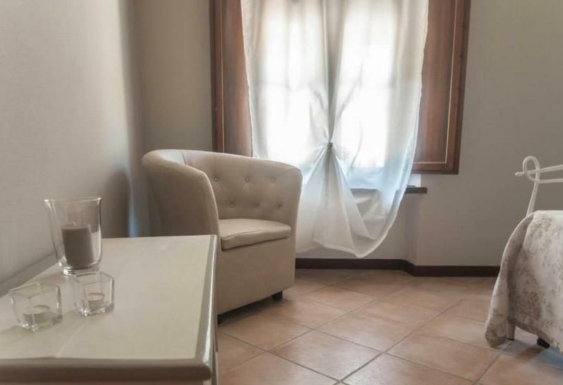 اتاق دوبلکس, Casale La Fata  Tipico Toscano Immerso Nelle Colline Tra Lucca E Versilia, 6 Appartamenti Indipenden