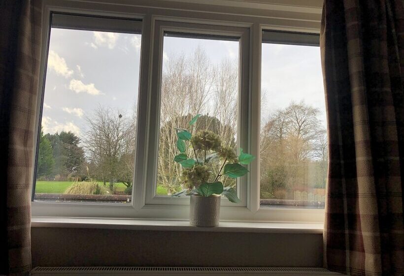 Номер Стандарт, Burton Lodge Guest House & Spa