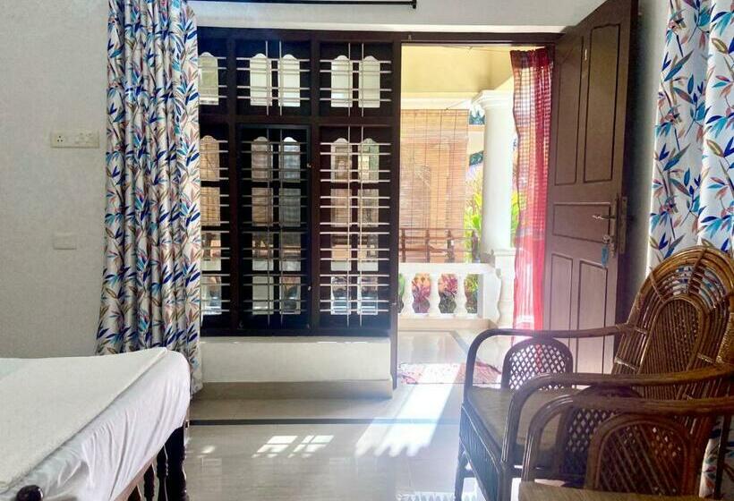 اتاق استاندارد با چشم‌انداز باغ, Mango Villa