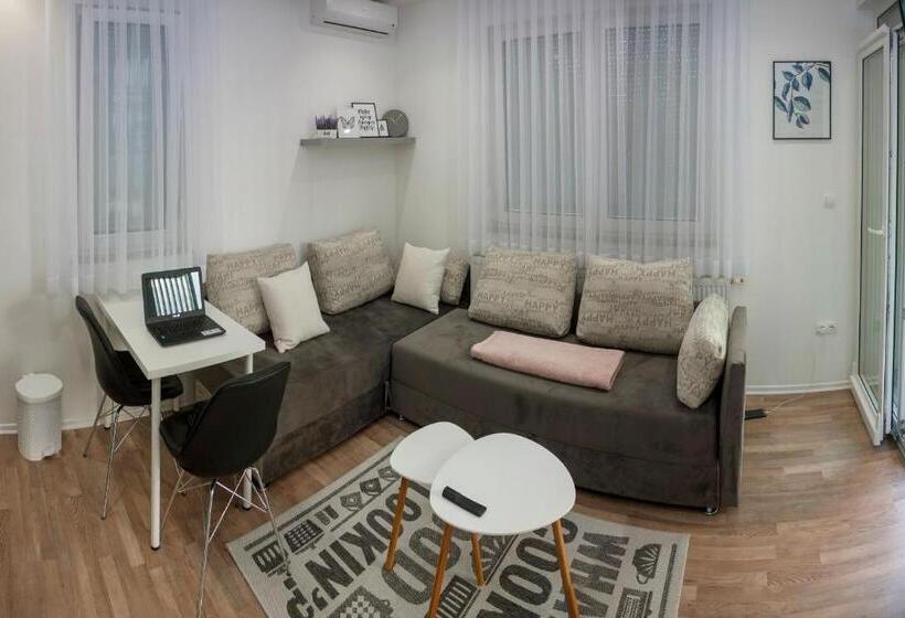 آپارتمان 1 خوابه با تراس, Villa Onix