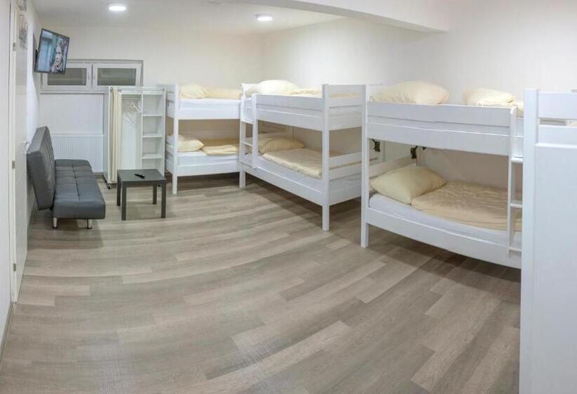 استودیوی استاندارد, Villa Onix