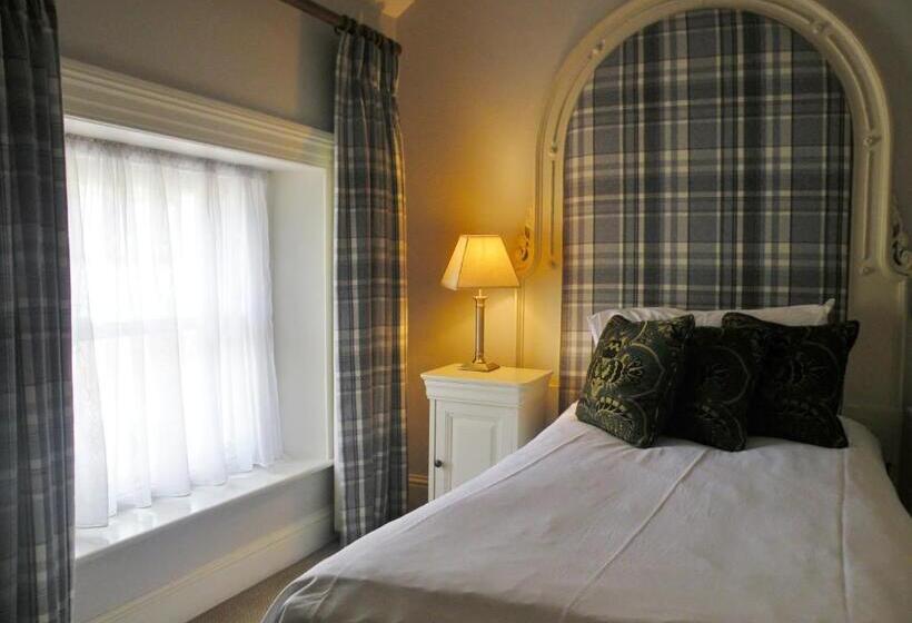 اتاق استاندارد یک نفره, Conyngham Arms Hotel
