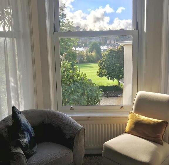 Семейный Номер, Buckingham Lodge Guest House
