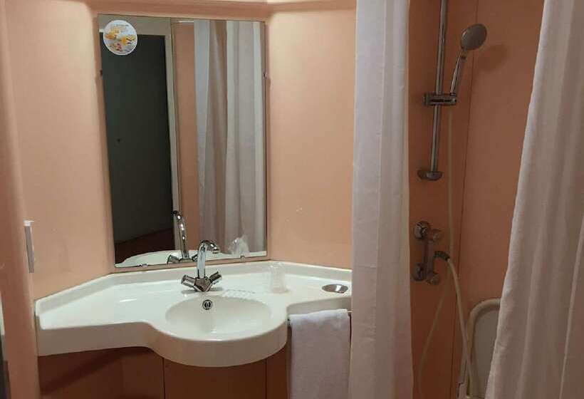 اتاق استاندارد, Premiere  Classe Orleans Nord  Saran