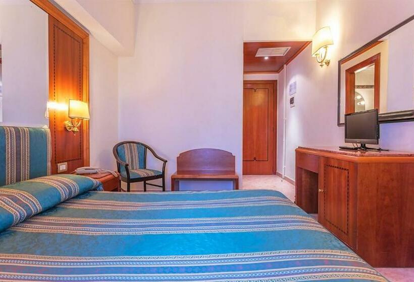 Номер Стандарт, Raeli Hotel Luce