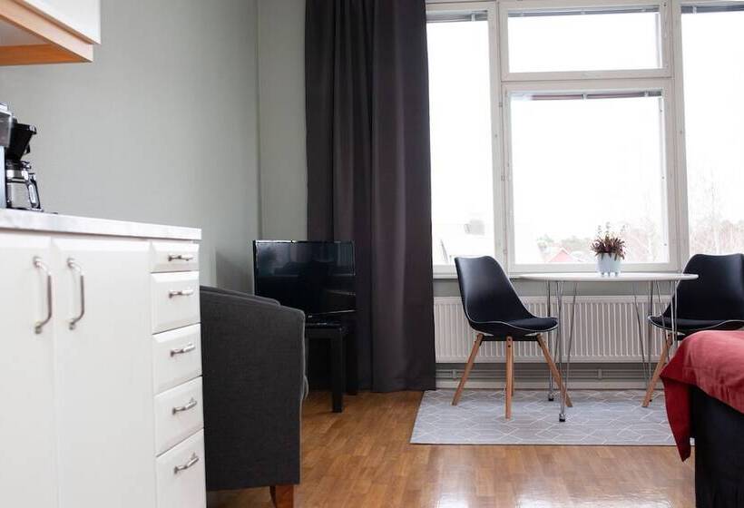 Студия Стандарт, Strandnäs Hotell