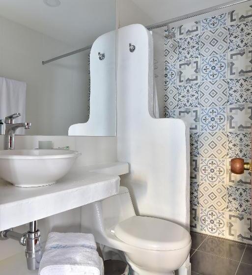 استودیوی استاندارد, Aldea Bella Boutique