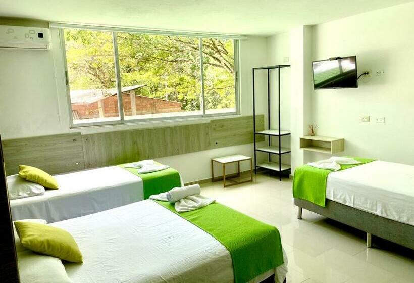 اتاق استاندارد چهار تخته, Biohotel Rio Claro
