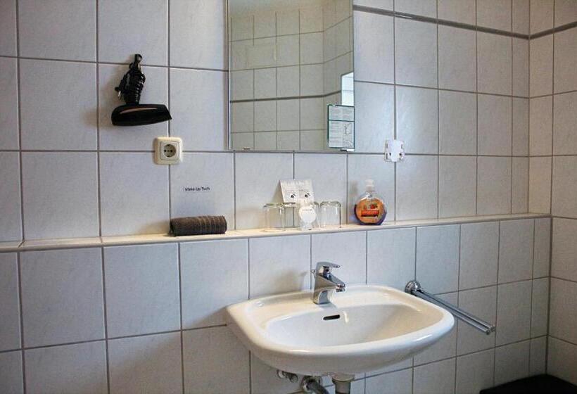 Семейный Номер, Waldhotel Feldbachtal