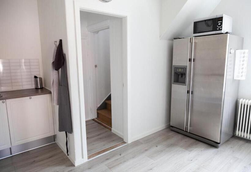 Вилла 3 Спальни, Like Home Holiday House