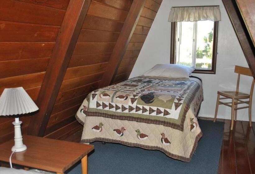샬레, Aspen Inn
