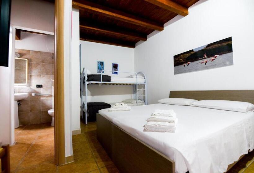 Четырехместный Номер Стандарт, B&b Macchia Mediterranea