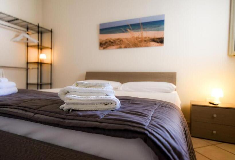 Четырехместный Номер Стандарт, B&b Macchia Mediterranea