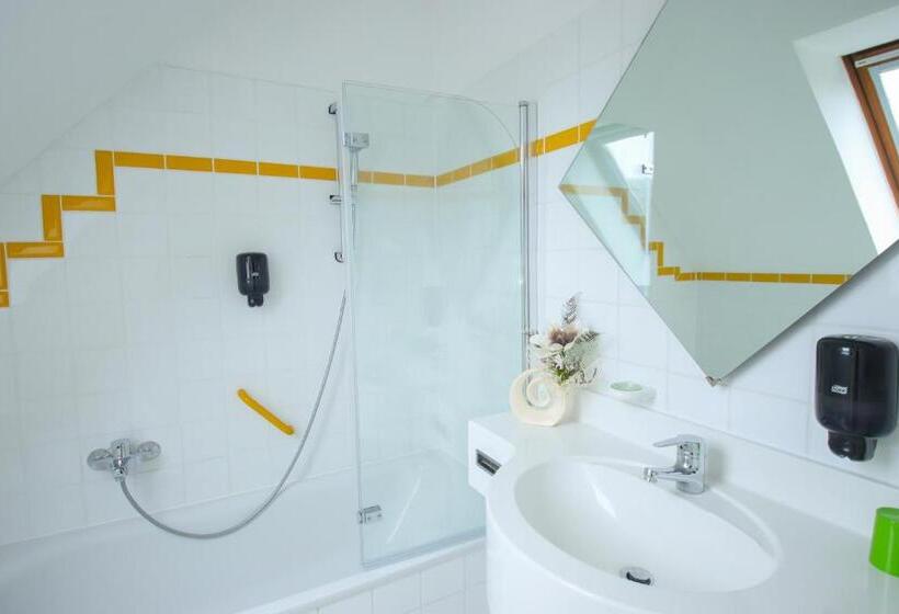 Люкс, Inselhotel Kleiner Bodden