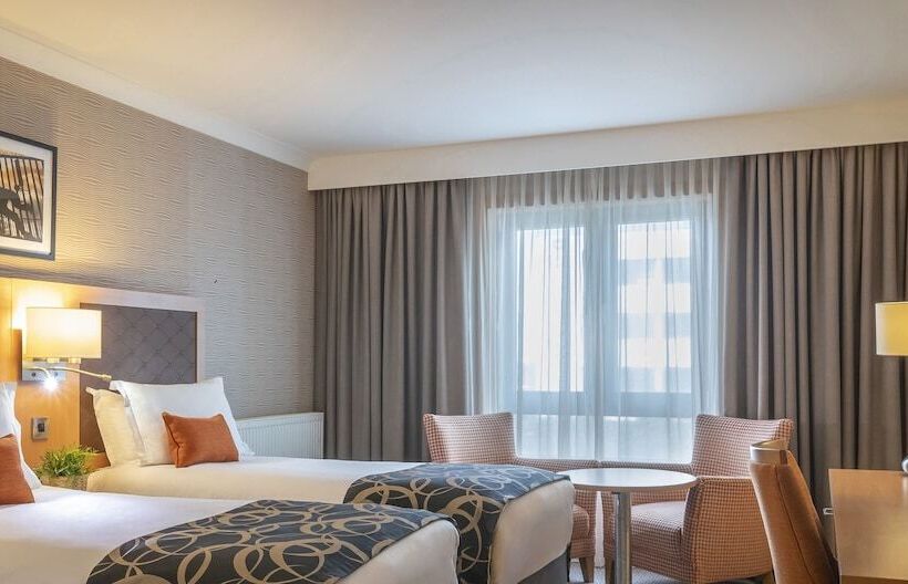 Номер Deluxe, Clayton Hotel Belfast City