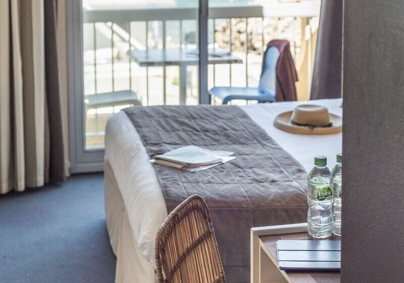 Номер Комфорт Вид на Море, Logis Hôtel Restaurant Le Calluna