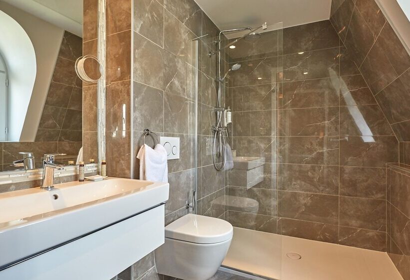 Chambre Supérieure, Regence Etoile