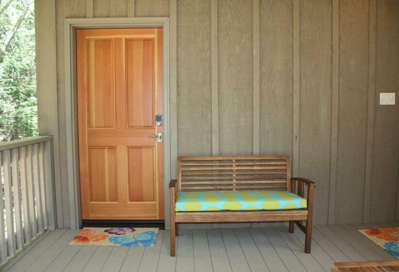 Люкс, The Inn At Shasta Lake