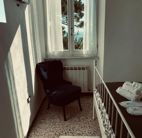 Номер Economy, Corniglia Dreams